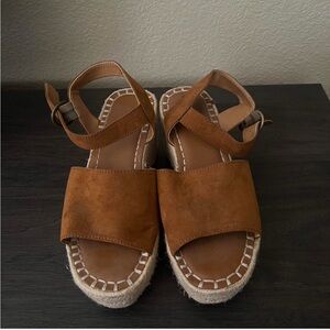 Wild Fable Tan Espadrille Sandals